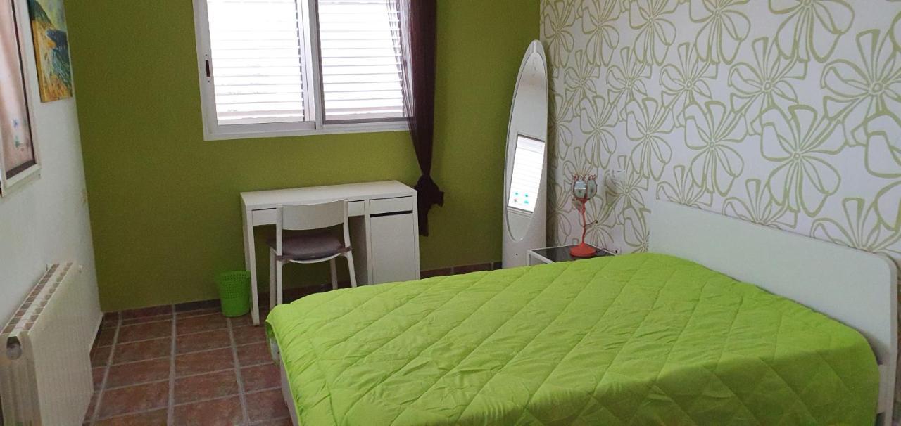 Bed and Breakfast Maravisa La Pobla de Vallbona Habitación foto